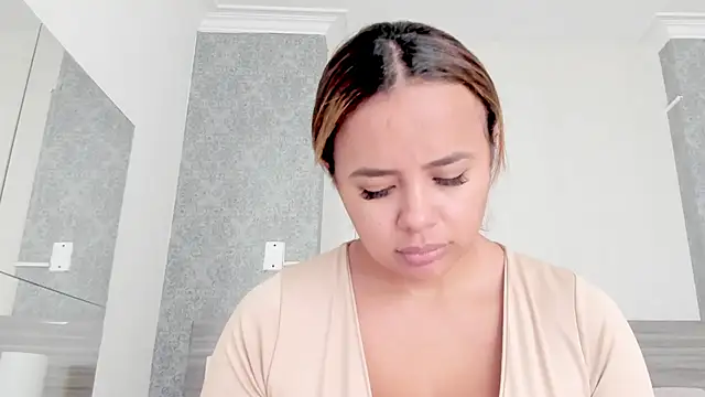 Snapshot of Mistyca chatting on February 2025 11:58:01 AM Mistyca online show from February 2025 11:58:01 AM