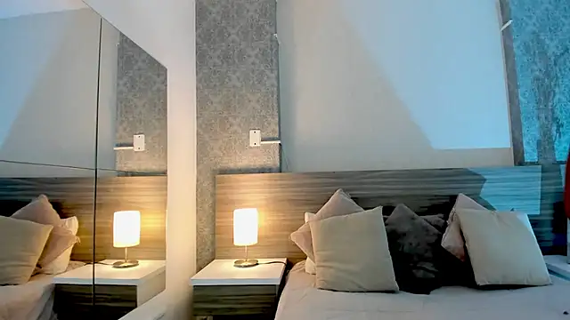 Snapshot of Mistyca chatting on September 2025 10:52:02 AM Mistyca online show from September 2025 10:52:02 AM