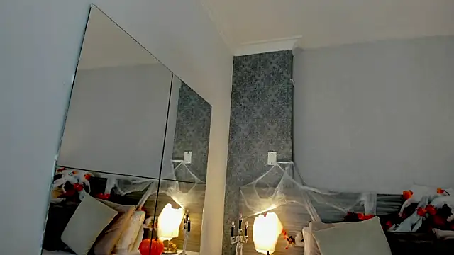 Snapshot of Mistyca chatting on October 2025 10:27:01 AM Mistyca online show from October 2025 10:27:01 AM