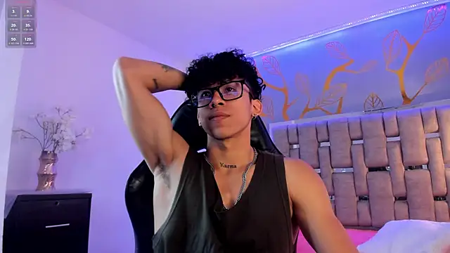 Snapshot of AkazaBoy_ chatting on September 2025 07:58:02 PM AkazaBoy online show from September 2025 07:58:02 PM