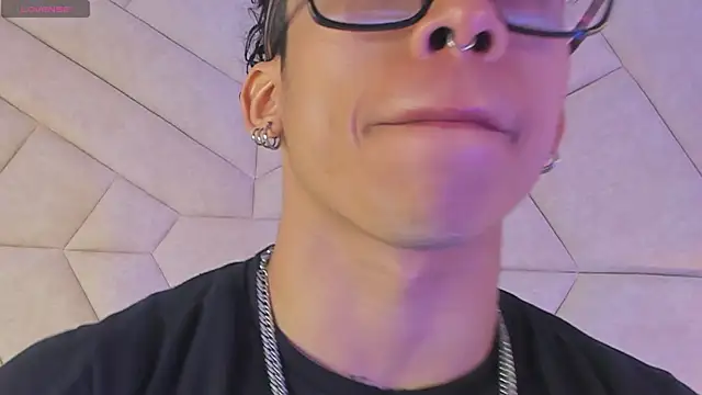 Snapshot of AkazaBoy_ chatting on September 2025 04:25:02 AM AkazaBoy online show from September 2025 04:25:02 AM