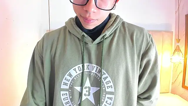 Snapshot of AkazaBoy_ chatting on November 2025 03:53:02 AM AkazaBoy online show from November 2025 03:53:02 AM