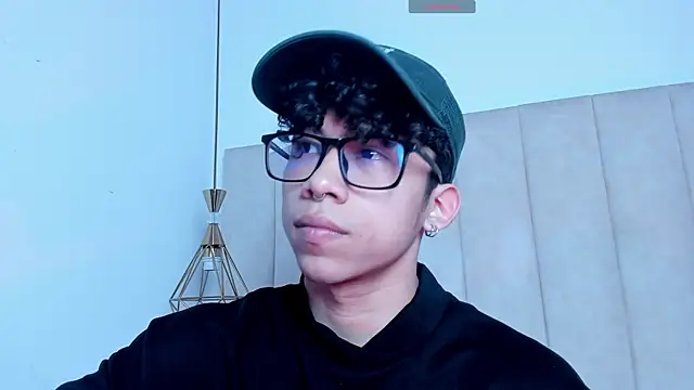 Snapshot of AkazaBoy_ chatting on April 2026 08:12:02 PM AkazaBoy online show from April 2026 08:12:02 PM
