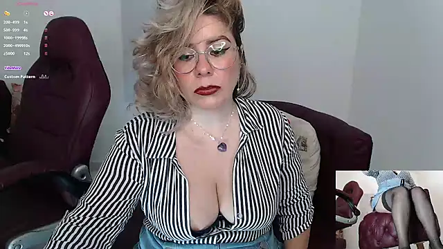 Serenay  online show from January 2025 01:34:02 AM