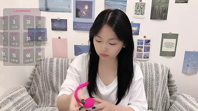 LiLiYbaby online show from September 2025 06:01:02 AM