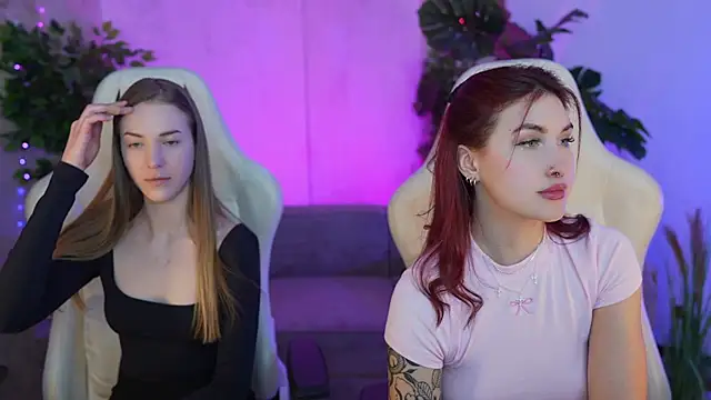 Magnetic Mia  online show from March 2025 11:45:02 PM