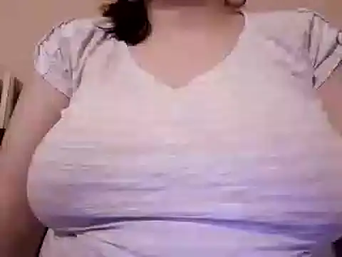 Snapshot of AalinnaK chatting on January 2025 06:49:02 PM AalinnaK online show from January 2025 06:49:02 PM