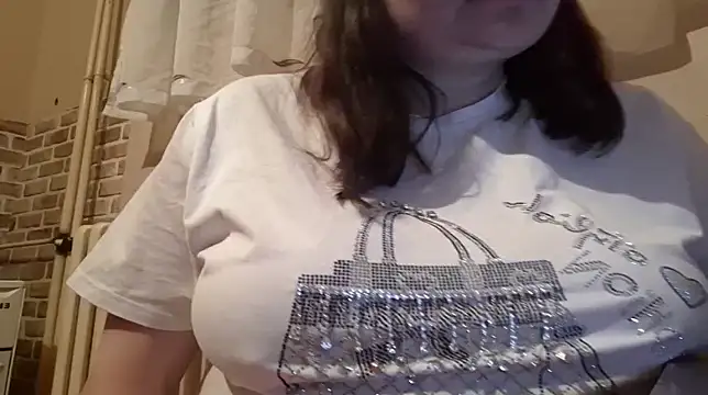 Snapshot of AalinnaK chatting on March 2025 05:54:02 PM AalinnaK online show from March 2025 05:54:02 PM