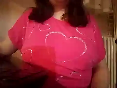 Snapshot of AalinnaK chatting on November 2025 11:14:01 AM AalinnaK online show from November 2025 11:14:01 AM