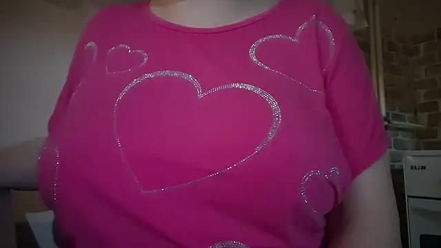 Snapshot of AalinnaK chatting on December 2025 02:33:01 PM AalinnaK online show from December 2025 02:33:01 PM