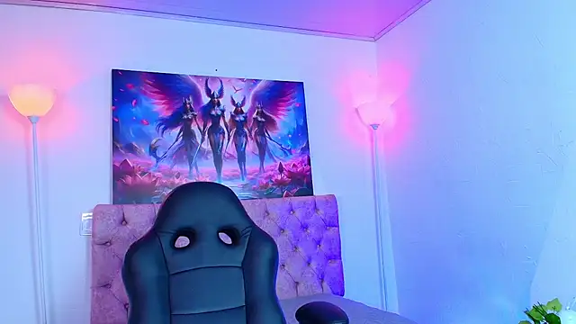 Snapshot of AuroraDiaz chatting on January 2025 06:45:01 AM AuroraDiaz online show from January 2025 06:45:01 AM