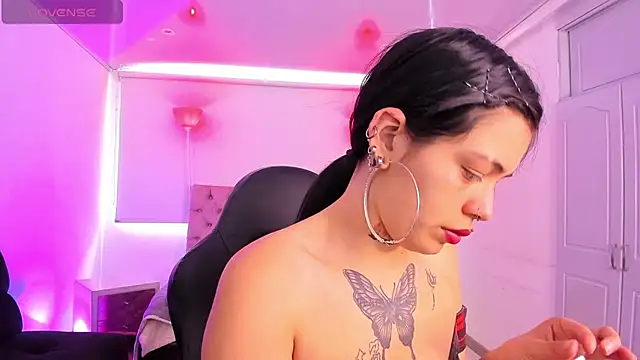 Snapshot of AuroraDiaz chatting on September 2025 07:35:02 PM AuroraDiaz online show from September 2025 07:35:02 PM