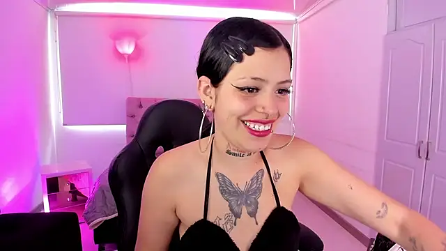 Snapshot of AuroraDiaz chatting on September 2025 07:40:02 PM AuroraDiaz online show from September 2025 07:40:02 PM