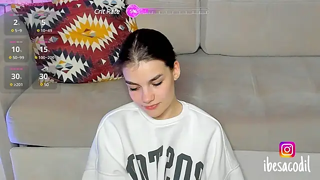 Snapshot of adriana_allien chatting on December 2024 09:31:02 PM adriana allien online show from December 2024 09:31:02 PM