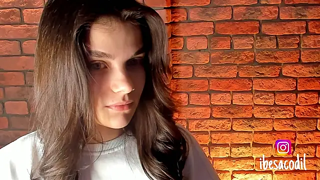 Snapshot of adriana_allien chatting on January 2025 09:29:02 PM adriana allien online show from January 2025 09:29:02 PM