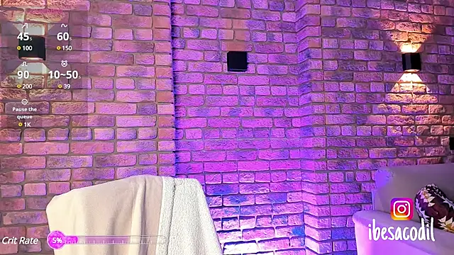 Snapshot of adriana_allien chatting on February 2025 10:47:02 PM adriana allien online show from February 2025 10:47:02 PM