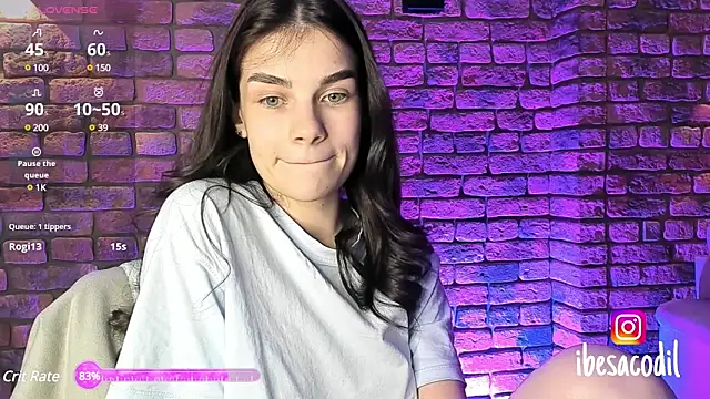 Snapshot of adriana_allien chatting on February 2025 02:06:02 AM adriana allien online show from February 2025 02:06:02 AM