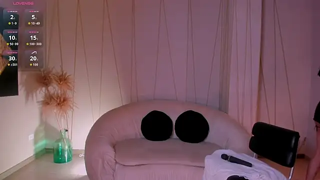 MaddisonLowe online show from September 2025 04:23:01 AM