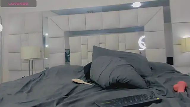 Hellen moons   online show from January 2025 09:23:02 AM