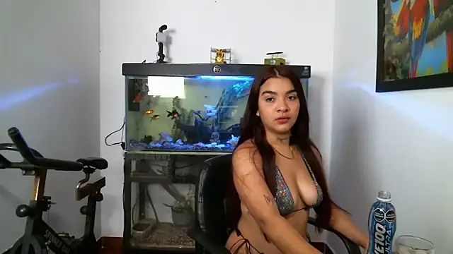 Snapshot of JacobandChloee chatting on January 2025 07:06:01 AM JacobandChloee online show from January 2025 07:06:01 AM