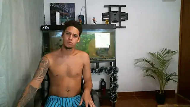 Snapshot of JacobandChloee chatting on November 2025 02:46:02 AM JacobandChloee online show from November 2025 02:46:02 AM