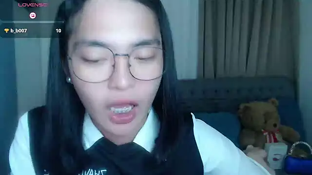 zhaviahale21 online show from July 2026 12:57:01 AM