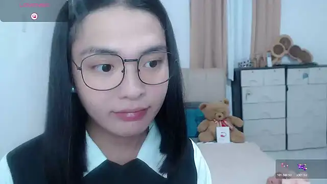 zhaviahale21 online show from July 2026 03:00:02 PM