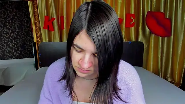  Polly Love  online show from February 2026 07:01:01 AM