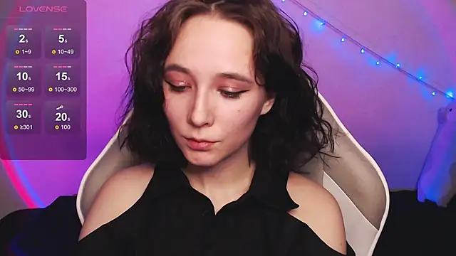 Robin yourss online show from March 2025 08:05:02 PM