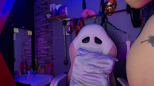 daphneandrade online show from March 2025 12:46:01 PM