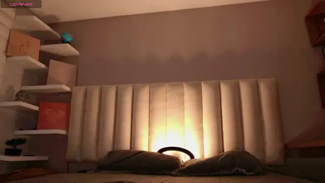 Megan mooree  online show from October 2025 12:06:01 PM