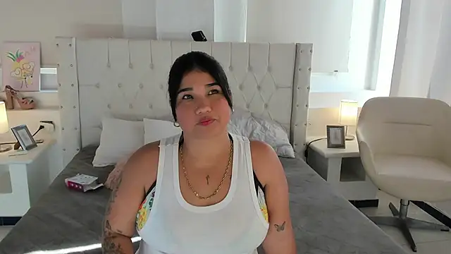 Snapshot of Gabycutee chatting on January 2025 08:15:01 PM Gabycutee online show from January 2025 08:15:01 PM