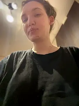 Holly Molii online show from January 2026 01:14:01 PM