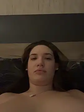 Holly Molii online show from April 2026 03:56:01 AM