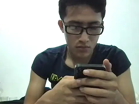 Akaerizz online show from December 2025 06:19:02 AM