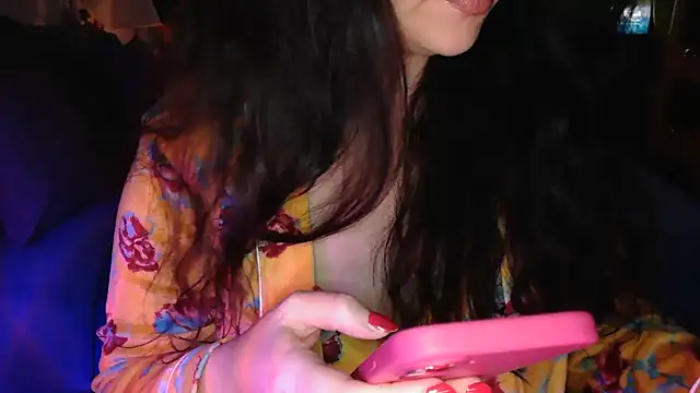 Snapshot of CronacaErotica chatting on February 2025 11:45:01 PM CronacaErotica online show from February 2025 11:45:01 PM