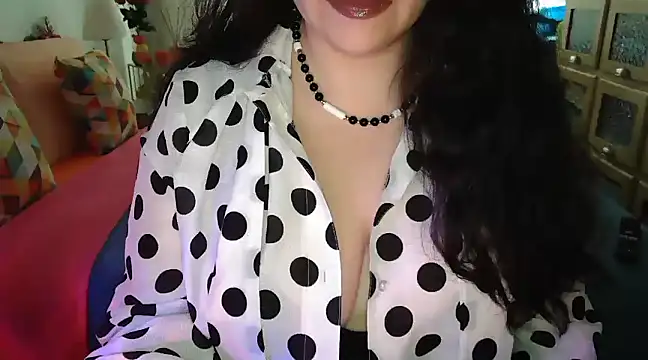 Snapshot of CronacaErotica chatting on February 2025 03:05:01 PM CronacaErotica online show from February 2025 03:05:01 PM