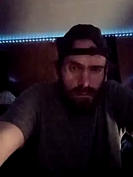 Snapshot of RobStrokes215 chatting on December 2025 09:44:01 PM RobStrokes215 online show from December 2025 09:44:01 PM