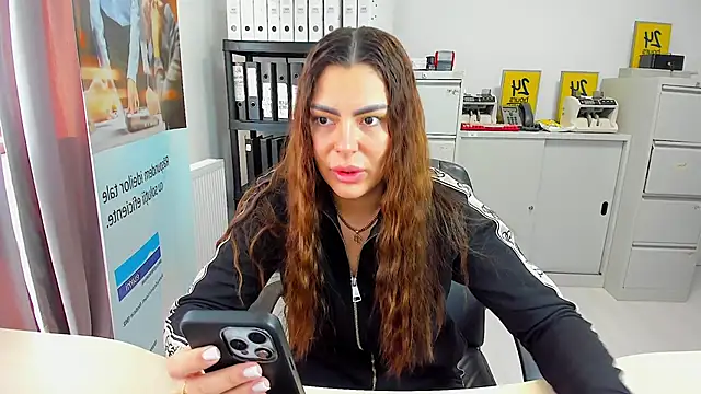 Snapshot of kilenyapatrice chatting on February 2025 01:46:01 PM kilenyapatrice online show from February 2025 01:46:01 PM