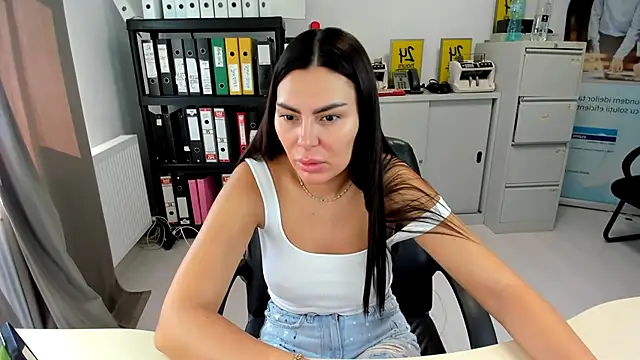 Snapshot of kilenyapatrice chatting on September 2025 10:48:02 AM kilenyapatrice online show from September 2025 10:48:02 AM