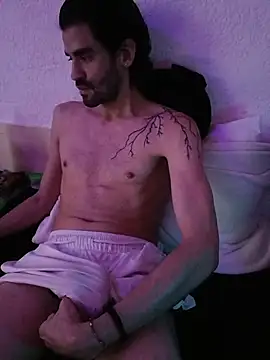 Snapshot of johngil0995 chatting on November 2025 03:23:01 AM johngil0995 online show from November 2025 03:23:01 AM