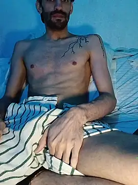 Snapshot of johngil0995 chatting on December 2025 12:36:01 PM johngil0995 online show from December 2025 12:36:01 PM