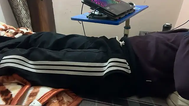 Snapshot of sexyboy09 chatting on October 2025 06:32:01 AM sexyboy09 online show from October 2025 06:32:01 AM