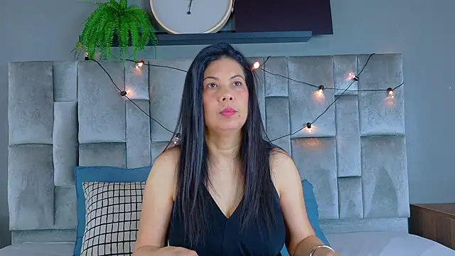 Snapshot of JaylaScott__ chatting on April 2026 11:40:02 AM JaylaScott online show from April 2026 11:40:02 AM