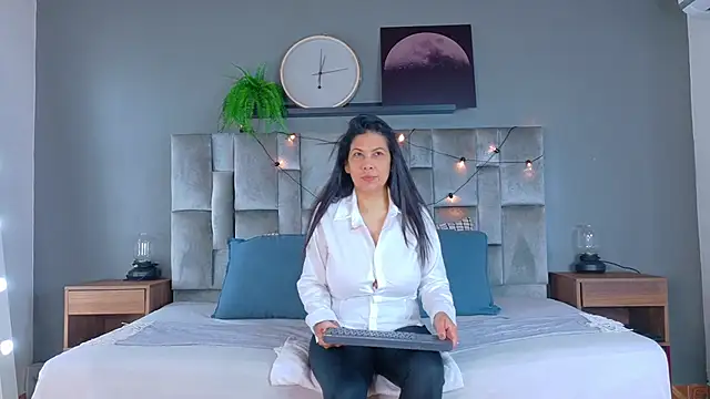 Snapshot of JaylaScott__ chatting on April 2026 11:40:01 AM JaylaScott online show from April 2026 11:40:01 AM