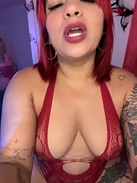 EmmaHot online show from November 2025 11:43:01 AM