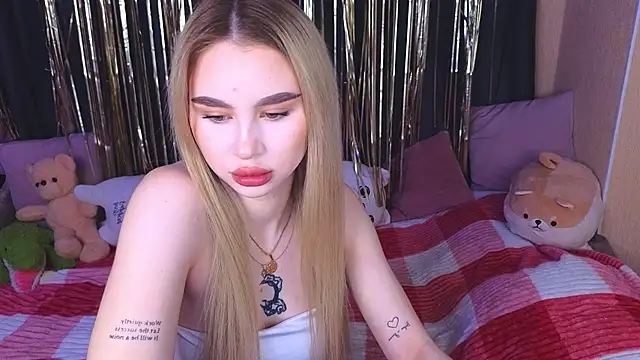 Snapshot of doll_barbieee chatting on December 2024 11:57:02 AM doll barbieee online show from December 2024 11:57:02 AM