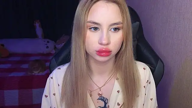 Snapshot of doll_barbieee chatting on February 2025 07:41:02 PM doll barbieee online show from February 2025 07:41:02 PM