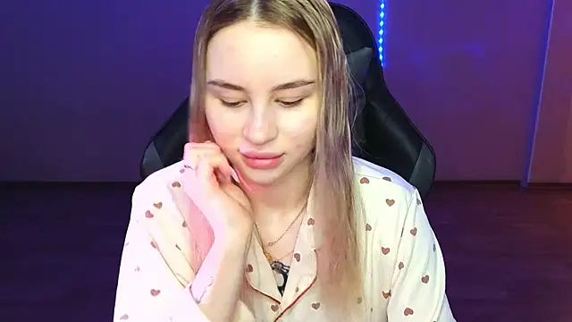 Snapshot of doll_barbieee chatting on March 2025 12:12:02 PM doll barbieee online show from March 2025 12:12:02 PM