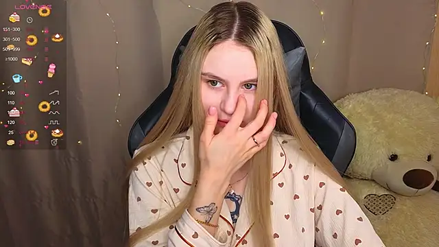 Snapshot of doll_barbieee chatting on September 2025 05:06:02 AM doll barbieee online show from September 2025 05:06:02 AM